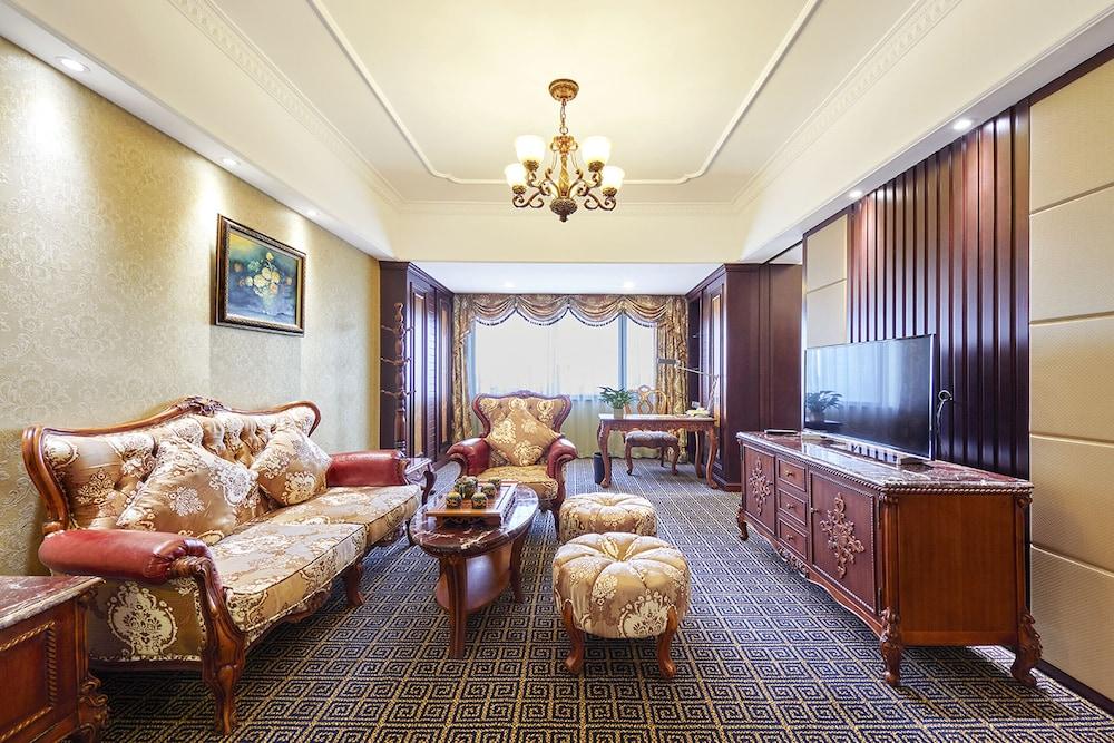 Grand Regency Hotel Qingdao Exteriör bild